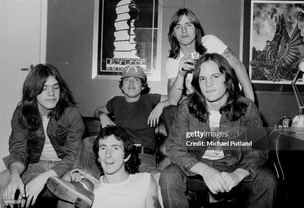 AC/DC