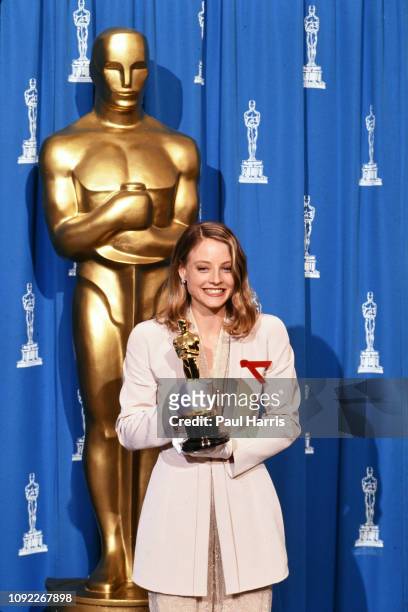 Jodie Foster at the 1992 64th Academy Awards, she had anOscars win for 'Silence of the Lambs' March 30, 1992 at the Dorothy Chandler Pavilion Los...