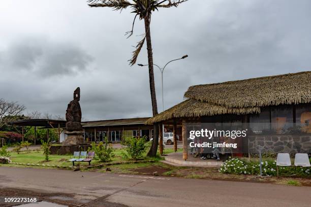 airport mataveri international - hanga roa stock pictures, royalty-free photos & images