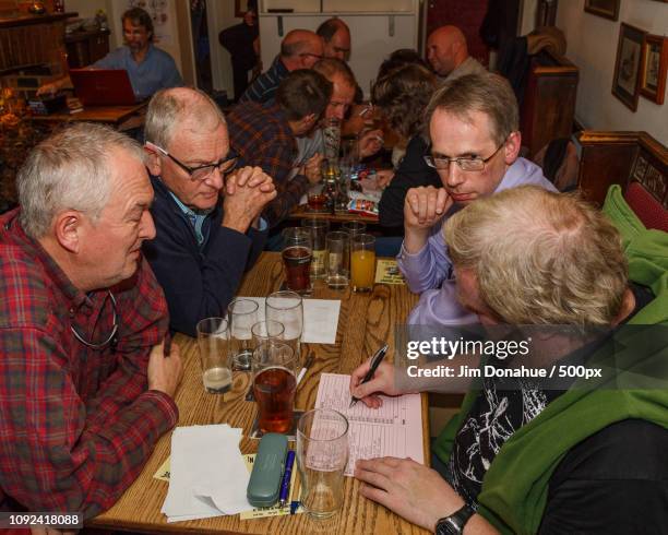 pub quiz, henley - quiz night stock pictures, royalty-free photos & images
