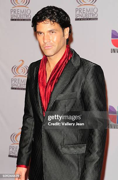 Valentino Lanus arrives at Univision's Premio Lo Nuestro a La Musica Latina Awards>> at AmericanAirlines Arena on February 17, 2011 in Miami, Florida.