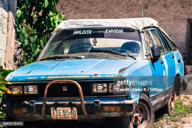 maldita envidia - envidia stockfoto's en -beelden