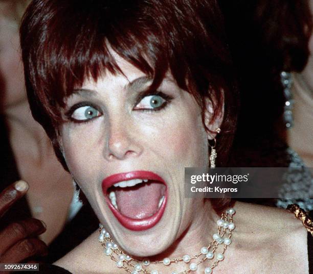 English actress and model Kelly LeBrock attends the premiere of the film 'Under Siege' at the Mann Village Theater in Westwood, California, 8th...