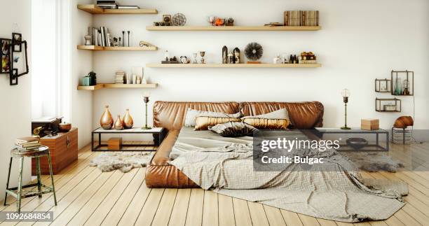 warm en gezellig interieur - messy bedroom stockfoto's en -beelden