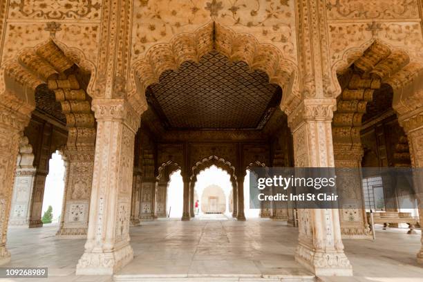 ornate pillars and arches in indian building - red fort ストックフォトと画像