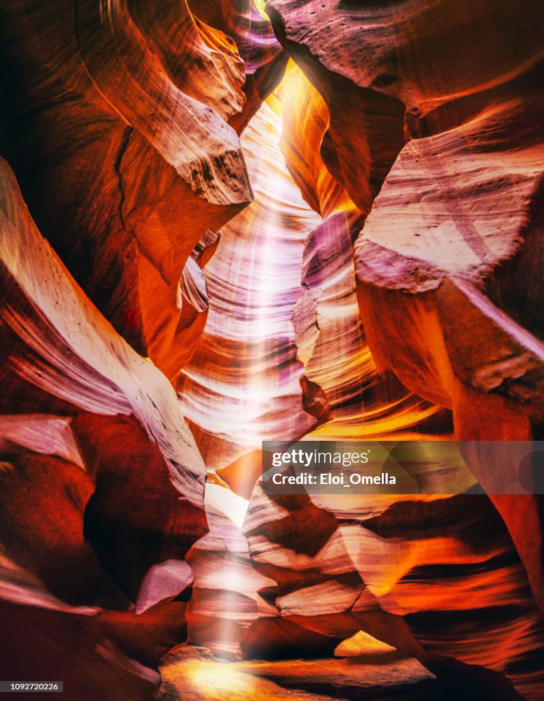 亞利桑那州羚羊峽谷的光束。美國