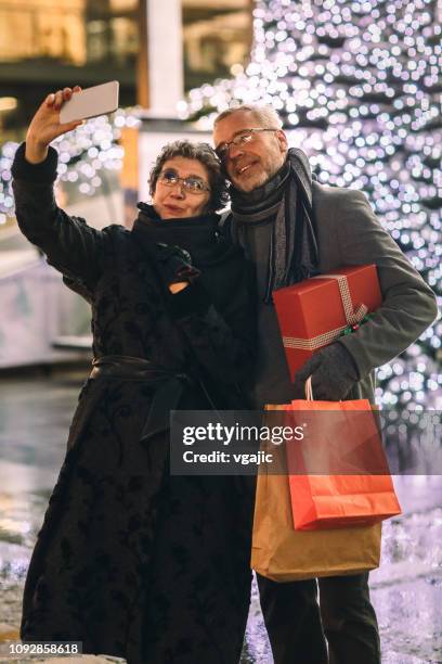 christmas shopping - christmas eyeglasses stock pictures, royalty-free photos & images