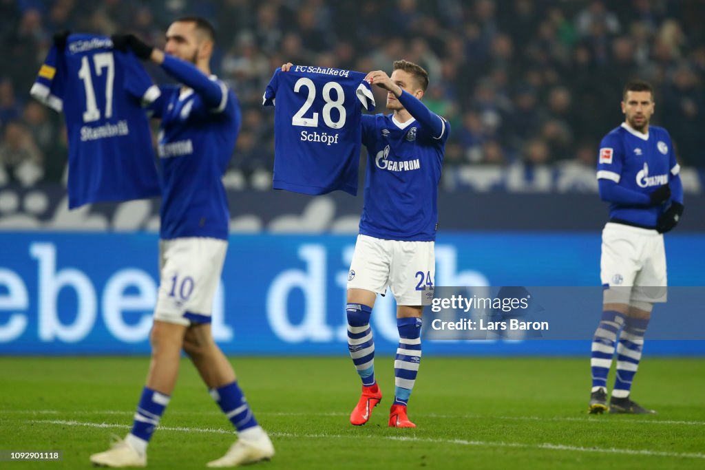 FC Schalke 04 v Borussia Moenchengladbach - Bundesliga