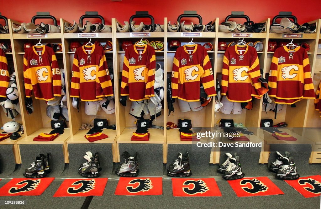 2011 Heritage Classic - Calgary Flames Practice