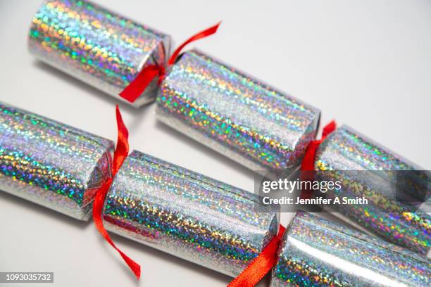 christmas crackers - christmas crackers stock pictures, royalty-free photos & images
