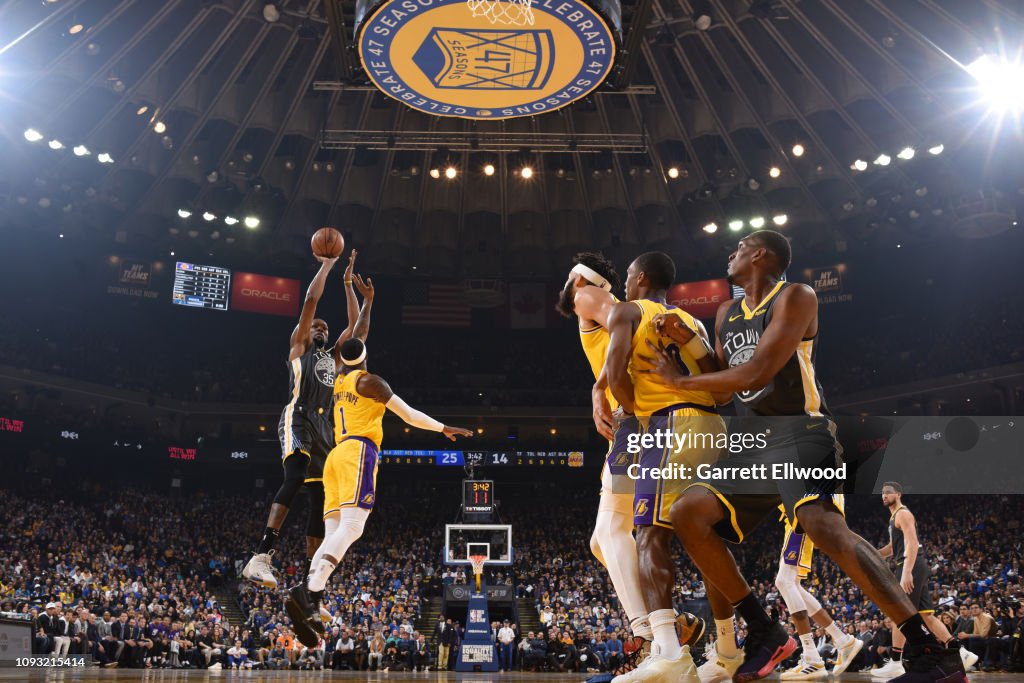 Los Angeles Lakers v Golden State Warriors