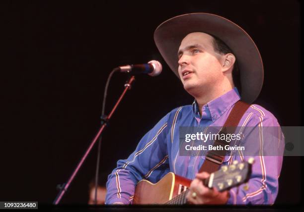 January 1, 1989: Country Music Singer Songwriter Garth Brooks performs for the Parade of Pennies on January 1, 1989 in Nashville, Tennessee