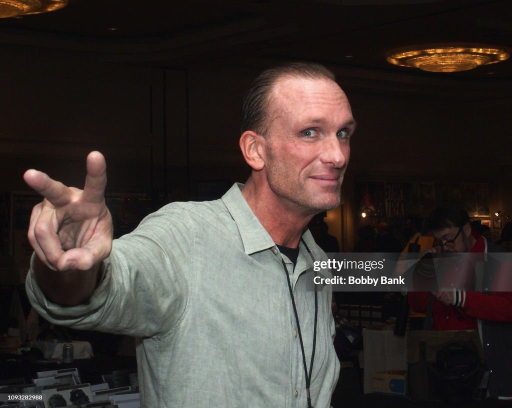 The Hollywood Autograph Show