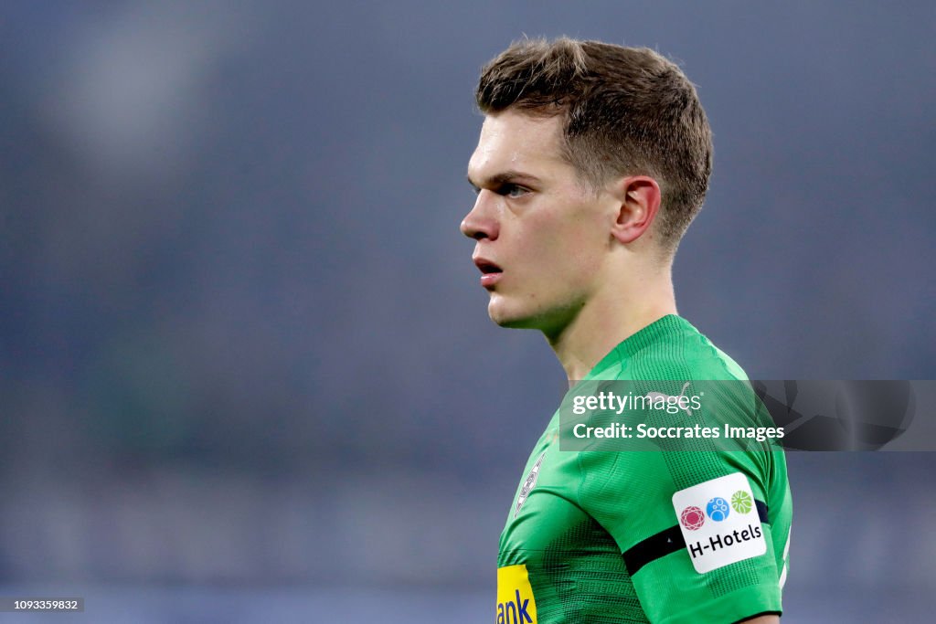 Schalke 04 v Borussia Monchengladbach - German Bundesliga