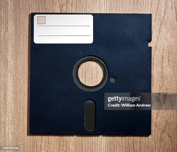 5 1/4" floppy disk, retro technology - datenspeicher diskette stock-fotos und bilder