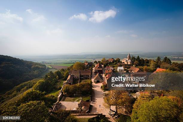 maconnais area, brancion, village overview - bourgogne france photos et images de collection