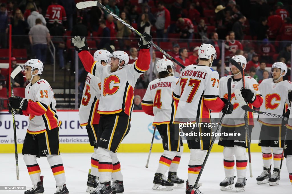 NHL: FEB 03 Flames at Hurricanes