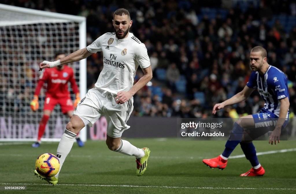 Real Madrid v Deportivo Alaves: La Liga