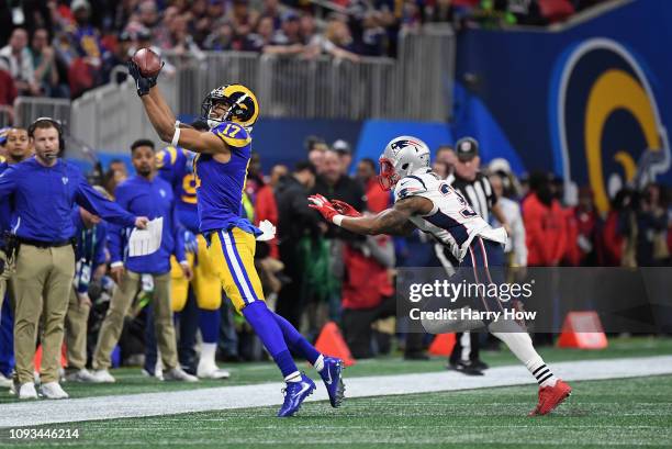 Robert Woods of the Los Angeles Rams makes a catch in the second quarter during Super Bowl LIII against the New England Patriots at Mercedes-Benz...