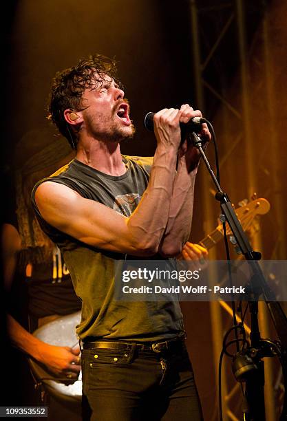 Johnny Borrell of Razorlight performs at La Fleche d'Or on February 22, 2011 in Paris, France.