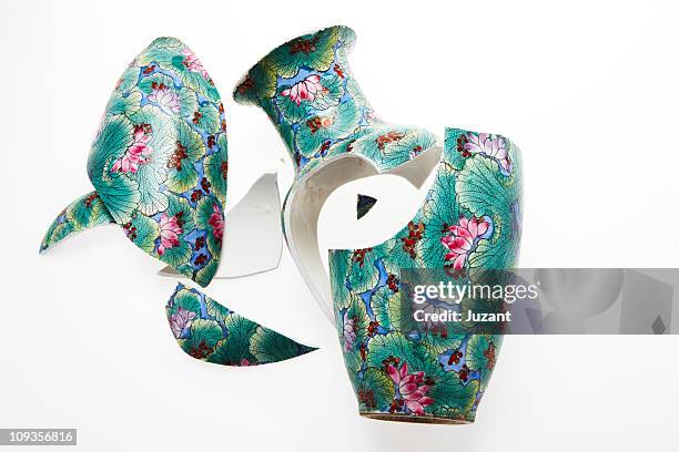 smashed chinese vase - broken vase stock pictures, royalty-free photos & images