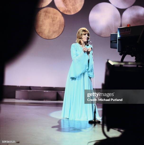 Dusty Springfield performing on a UK TV show, London, September 1970.