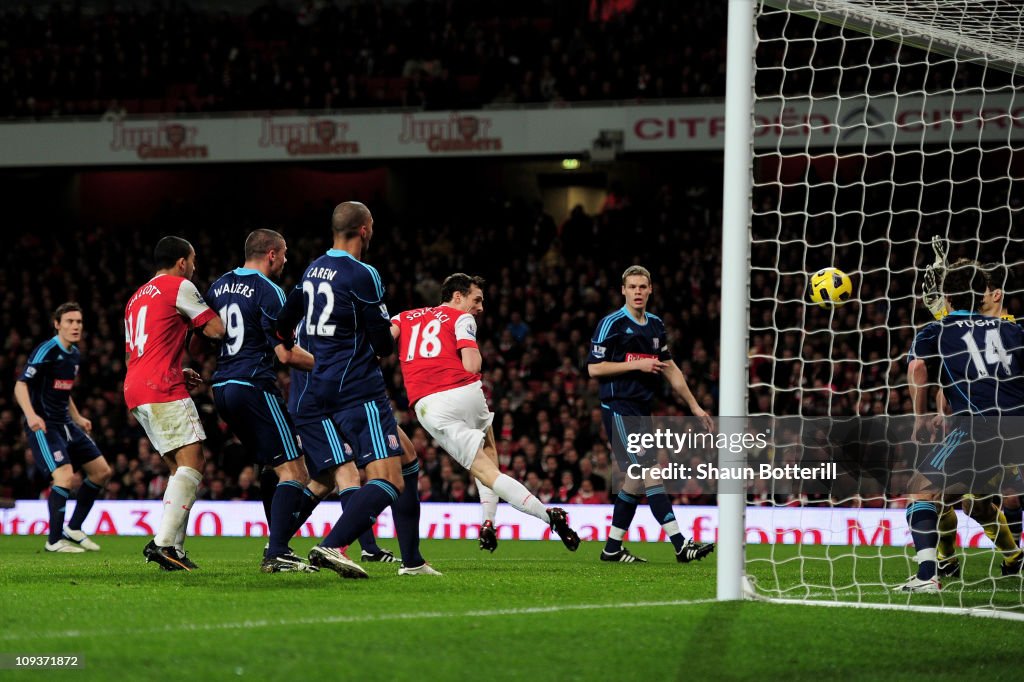 Arsenal v Stoke City - Premier League