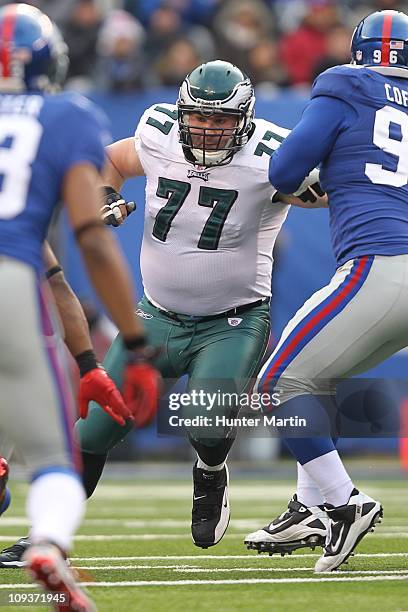 Guard Mike McGlynn of the Philadelphia Eagles rushes the quarterback during a game against the New York Giants at New Meadowlands Stadium on December...