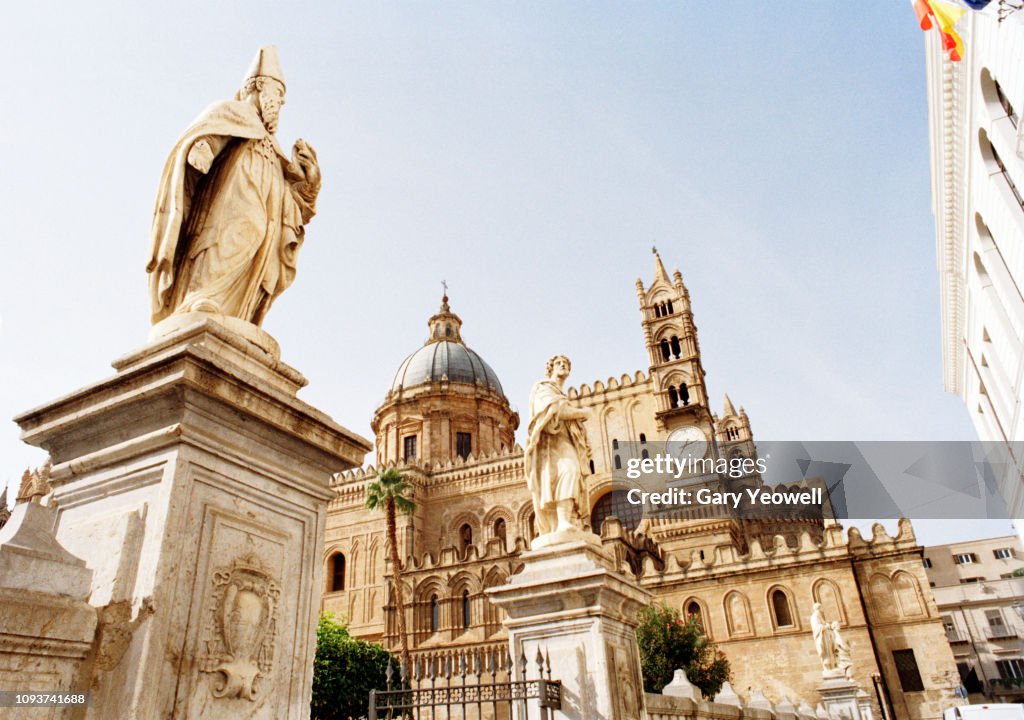 Statues outside entrance to Palermo Cathedral