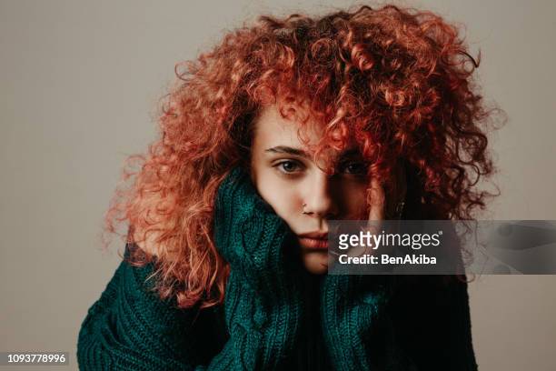 bored girl - dyed red hair imagens e fotografias de stock