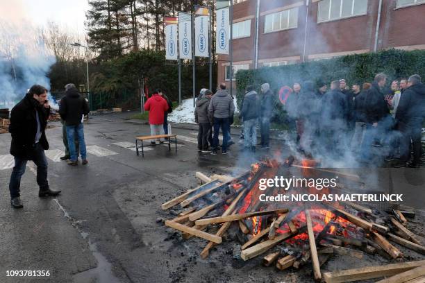 Illustration picture shows a wood fire, at a trade union post in front of the NLMK plant in Clabecq, Friday 01 February 2019. The management of the...