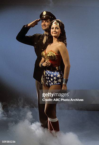 Pilot - "The New Original Wonder Woman" - Airdate: November 7, 1975. LYLE WAGGONER;LYNDA CARTER