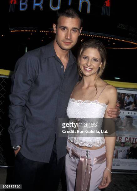 Actor Freddie Prinze, Jr. And actress Sarah Michelle Gellar attend the "Summer Catch" Westwood Premiere on August 22, 2001 at Mann Village Theatre in...