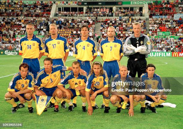 Sweden line up for a group photo before the UEFA Euro 2000 Group B match between Italy and Sweden at the Philips Stadion on June 19, 2000 in...