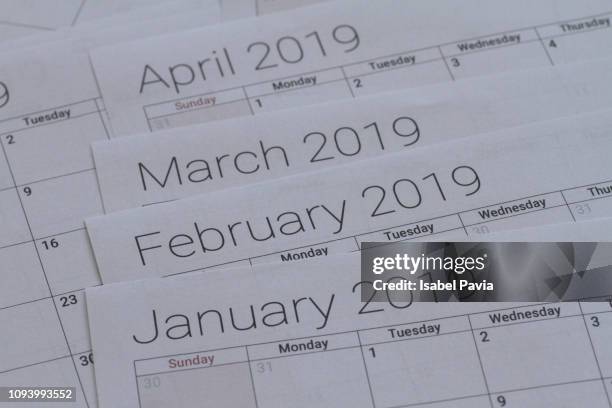 calendar folders - calendario español fotografías e imágenes de stock