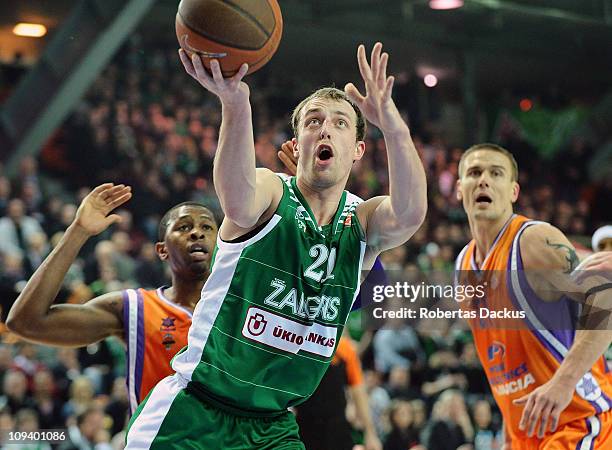 Arturas Milaknis, #21 of Zalgiris Kaunas in action during the 2010-2011 Turkish Airlines Euroleague Top 16 Date 5 game between Zalgiris Kaunas vs...