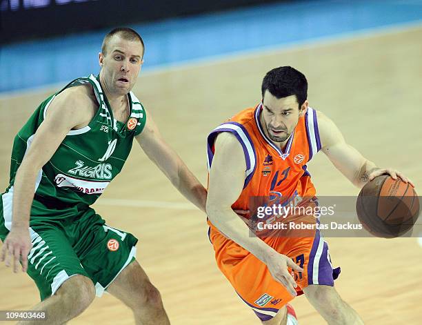 Rafa Martinez, #17 of Power Electronics Valencia competes with Tomas Delininkaitis, #10 of Zalgiris Kaunas in action during the 2010-2011 Turkish...