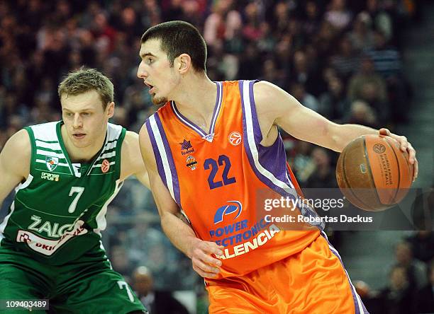 Nando De Colo, #22 of Power Electronics Valencia competes with Martynas Pocius, #7 of Zalgiris Kaunas in action during the 2010-2011 Turkish Airlines...