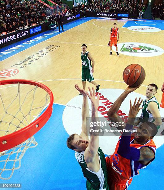 Jeremy Richardson, #6 of Power Electronics Valencia competes with Martynas Pocius, #7 of Zalgiris Kaunas in action during the 2010-2011 Turkish...