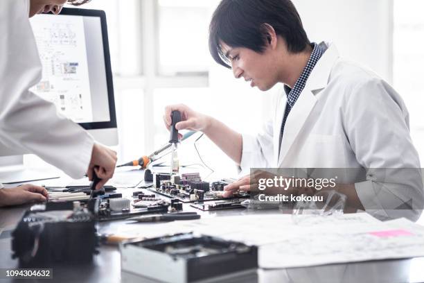 Prototyping Engineer Prototyping Engineering Photos and Premium High Res Pictures - Getty Images
