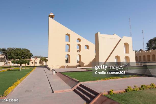 largest stone sundial jantar mantar in jaipur rajasthan india - ancient sundials stock pictures, royalty-free photos & images