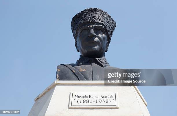 statue of mustafa kemal ataturk, turkey - mustafa kemal ataturk stock pictures, royalty-free photos & images