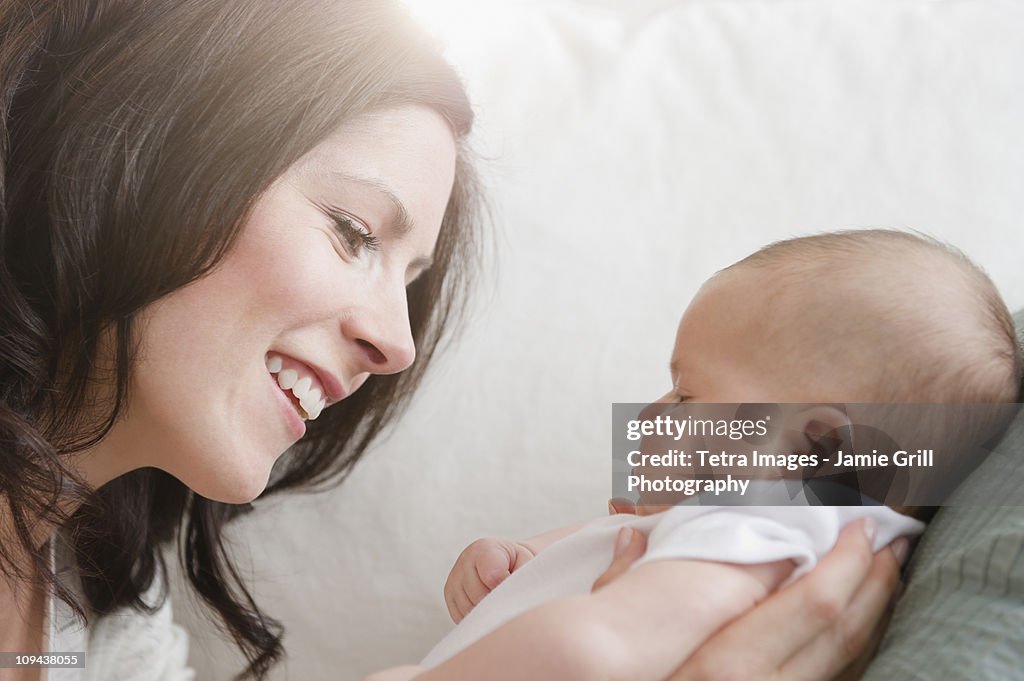 USA, New Jersey, Jersey City, Portrait of mother and baby daughter (2-5 months)