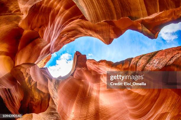 upper antelope canyon - cañón del antílope inferior fotografías e imágenes de stock