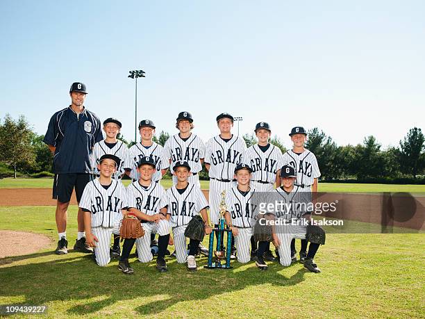 usa, california, ladera ranch, portrait of little league players (aged 10-11) - baseball team stock pictures, royalty-free photos & images