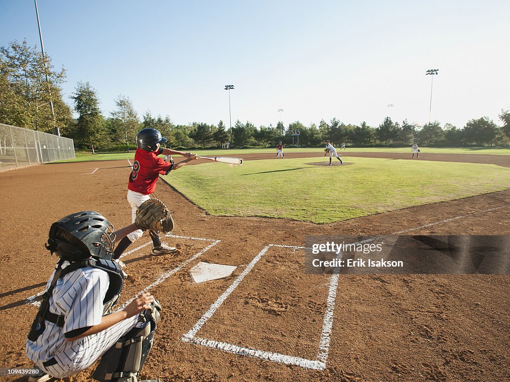 USA, California, little league baseball team (10-11) during baseball match