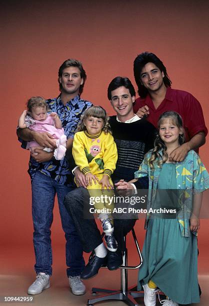 Cast Gallery MARY-KATE/ASHLEY OLSEN;DAVE COULIER;JODIE SWEETIN;BOB SAGET;JOHN STAMOS;CANDACE CAMERON