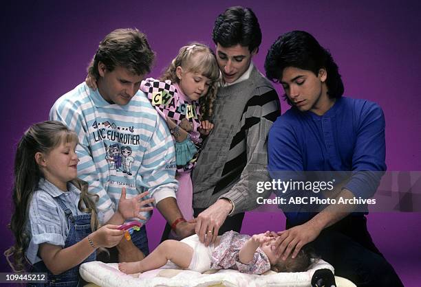 Cast Gallery CANDACE CAMERON;DAVE COULIER;JODIE SWEETIN;MARY-KATE/ASHLEY OLSEN;BOB SAGET;JOHN STAMOS