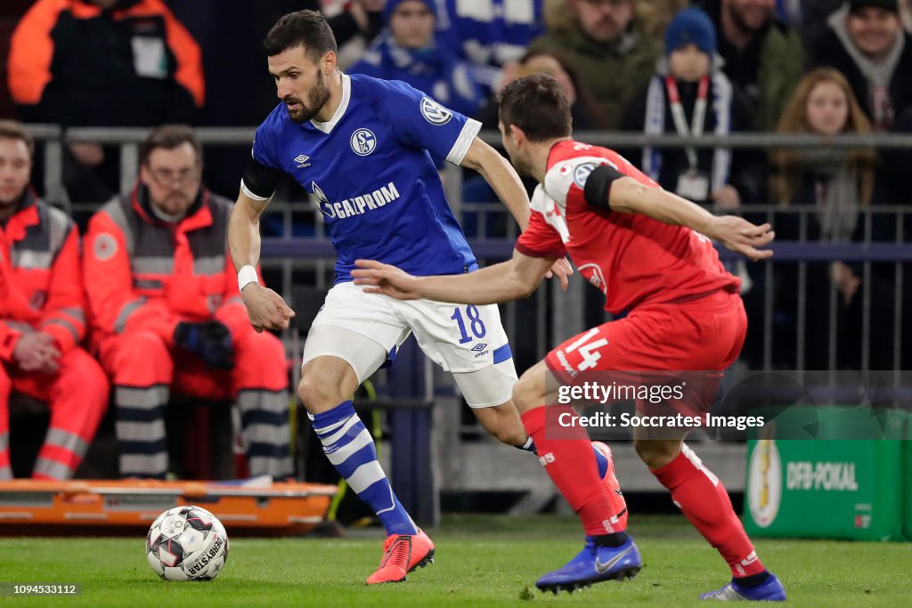 Schalke 04 v Fortuna Dusseldorf - German DFB Pokal