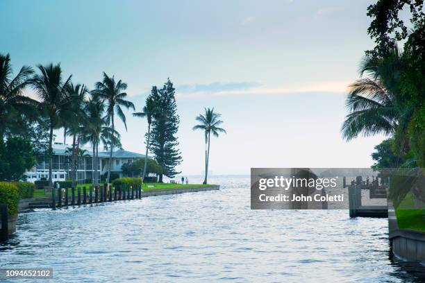 florida, fort myers, residential community, caloosahatchee river - cape coral stock pictures, royalty-free photos & images